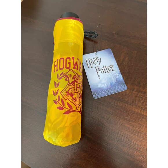 2019 - Harry Potter Hogwarts Umbrella With Gryffindor Colors - Picture 4 of 4